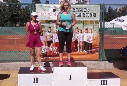 Тенисисти от 4 страни с титли от международния турнир за ветерани "Bulgarian Open" на СК "Дема" 